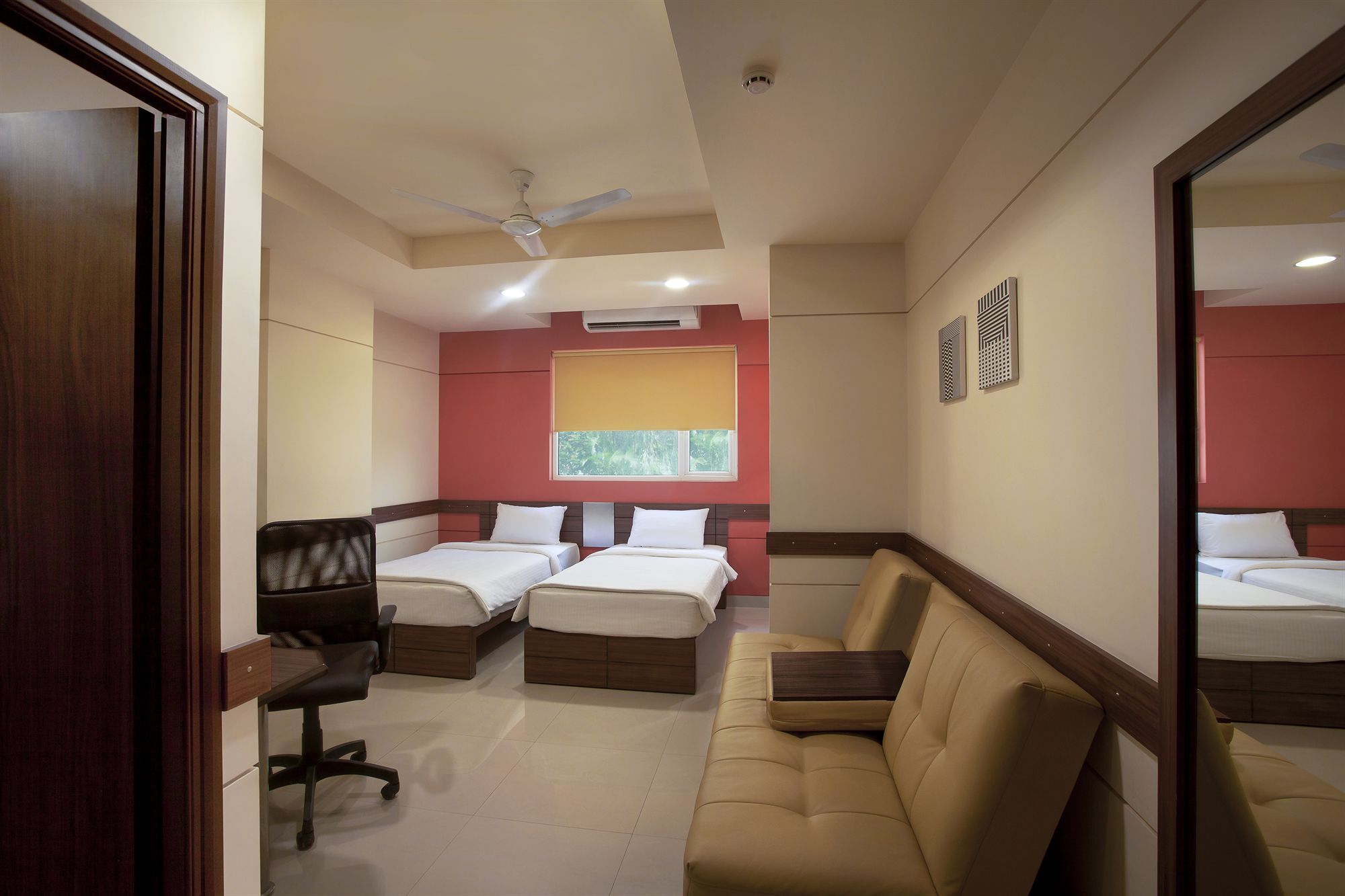 Tirupur Hotel Exterior foto